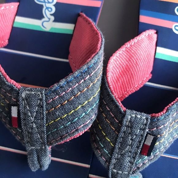 MBoys Hilfiger Chambray Flip Flip Sandals 8 - Picture 3 of 4